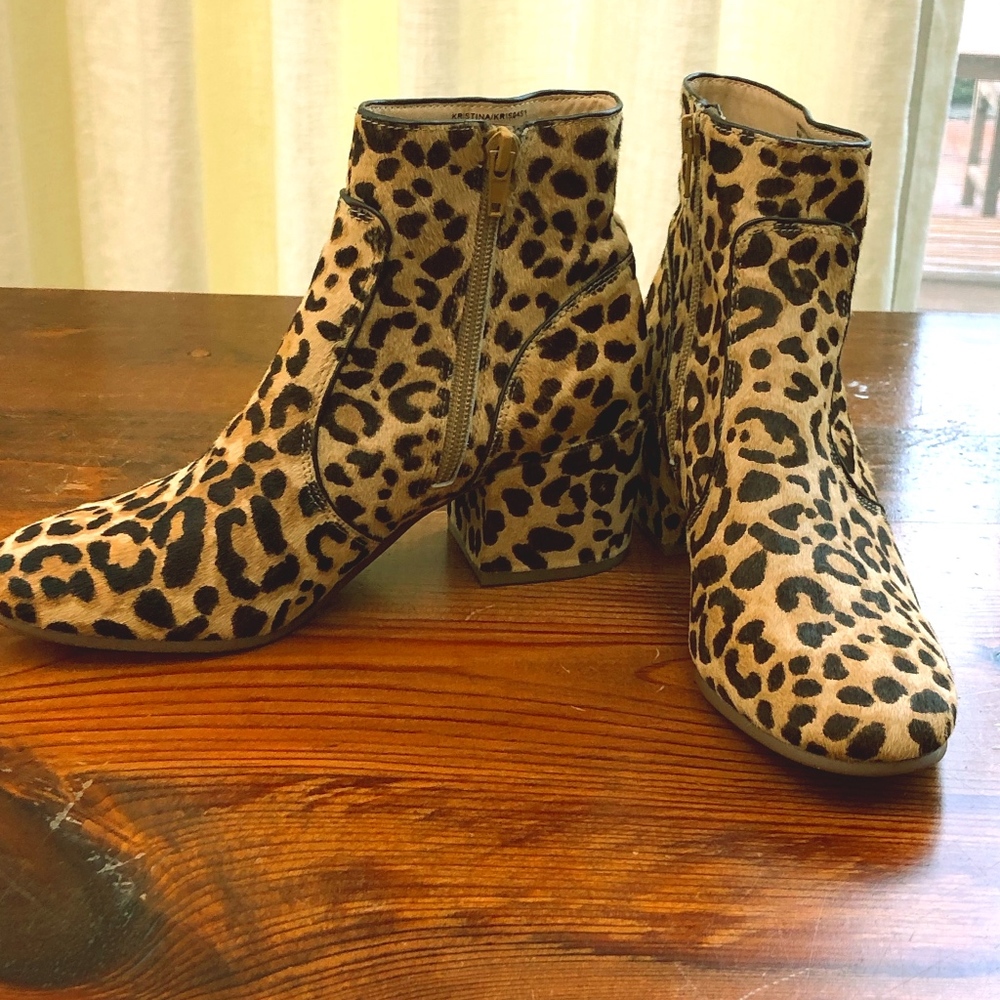 Leopard print Calf Hair Booties Steve Madden SZ 6